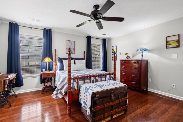 7661 SHADOW GLEN LN, Bartlett, TN 38002