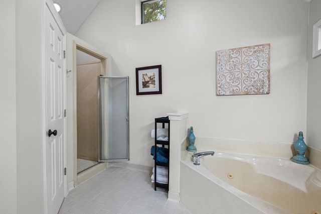 7661 SHADOW GLEN LN, Bartlett, TN 38002