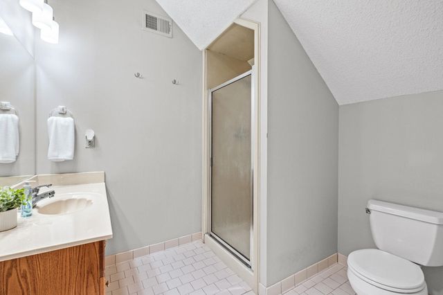 7661 SHADOW GLEN LN, Bartlett, TN 38002