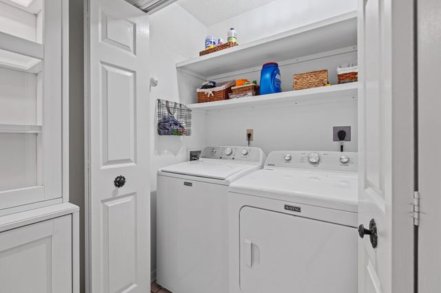 7661 SHADOW GLEN LN, Bartlett, TN 38002
