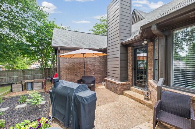 7661 SHADOW GLEN LN, Bartlett, TN 38002
