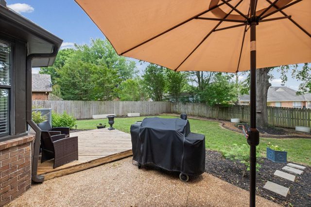 7661 SHADOW GLEN LN, Bartlett, TN 38002