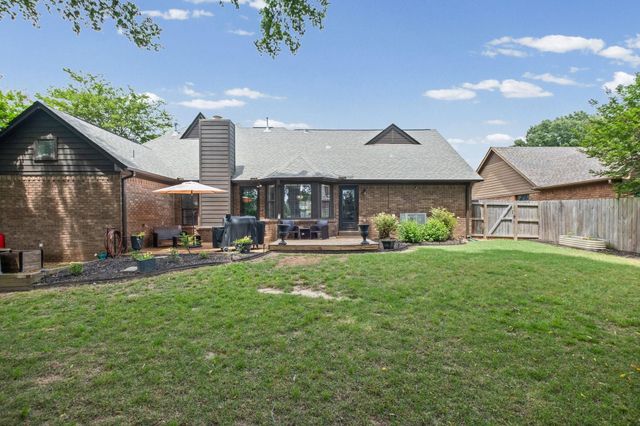 7661 SHADOW GLEN LN, Bartlett, TN 38002