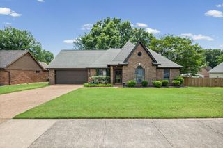 7661 SHADOW GLEN LN, Bartlett, TN 38002