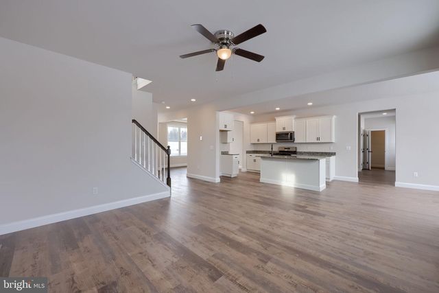 3847 COUNTRY DR, Dover, PA 17315