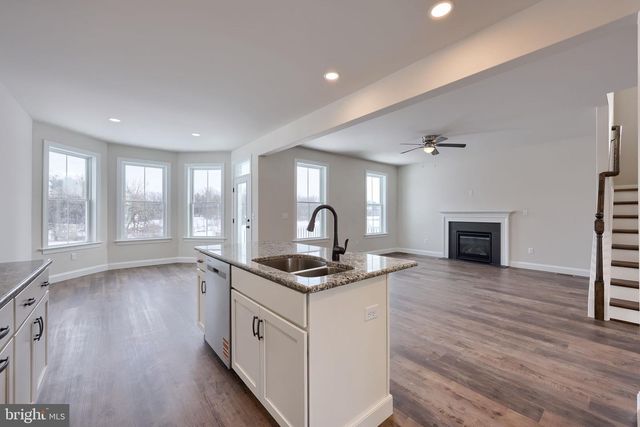 3847 COUNTRY DR, Dover, PA 17315