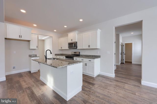 3847 COUNTRY DR, Dover, PA 17315