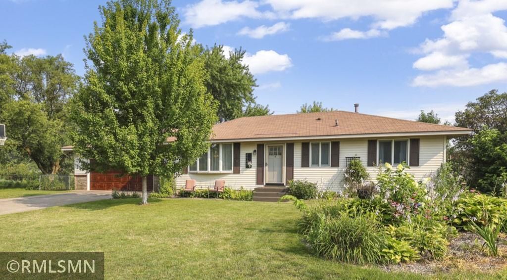 6545 Lower 169th Street W, Lakeville, MN 55024