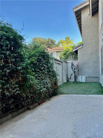 247 Streamwood, Irvine, CA 92620