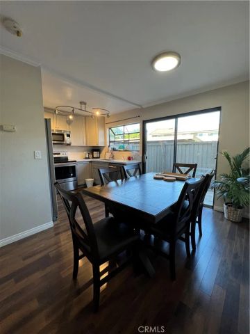 247 Streamwood, Irvine, CA 92620