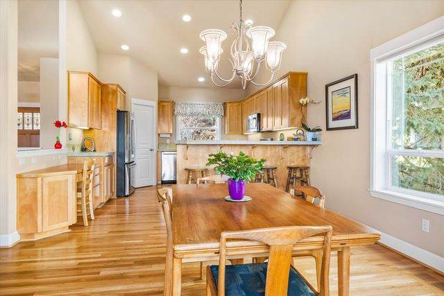 3130 N W Colonial Drive, Bend, OR 97703