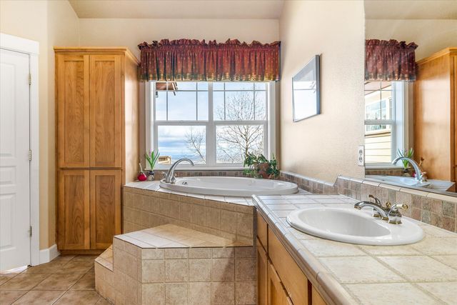 3130 N W Colonial Drive, Bend, OR 97703