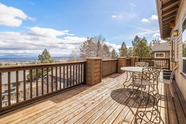 3130 N W Colonial Drive, Bend, OR 97703