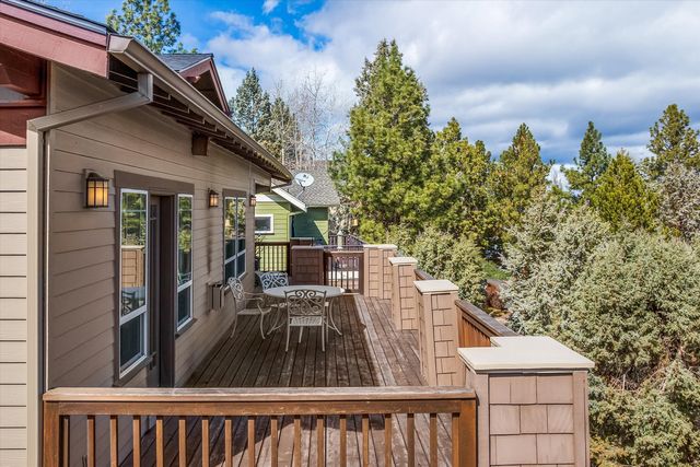 3130 N W Colonial Drive, Bend, OR 97703