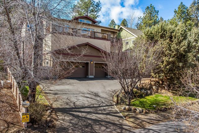 3130 N W Colonial Drive, Bend, OR 97703