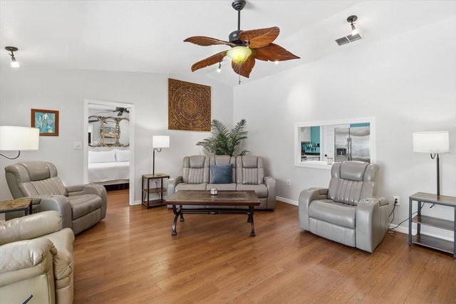 9740 W CRANBERRY STREET, Crystal River, FL 34428