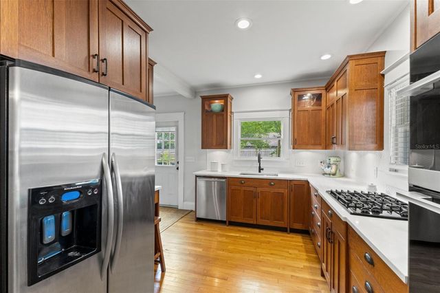 5101 N SEMINOLE AVENUE, Tampa, FL 33603