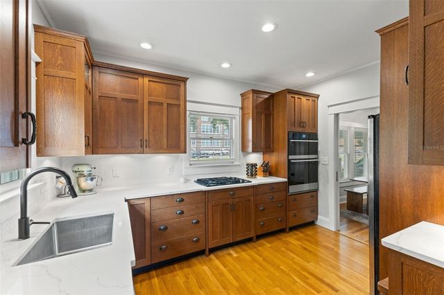 5101 N SEMINOLE AVENUE, Tampa, FL 33603