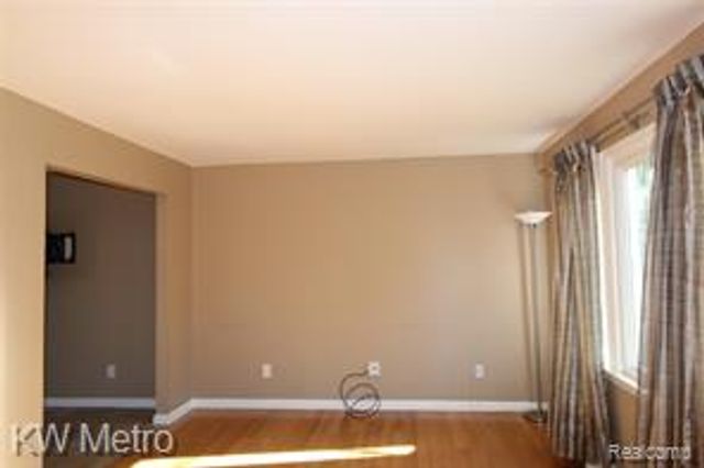 311 Woodlawn Avenue, Royal Oak, MI 48073