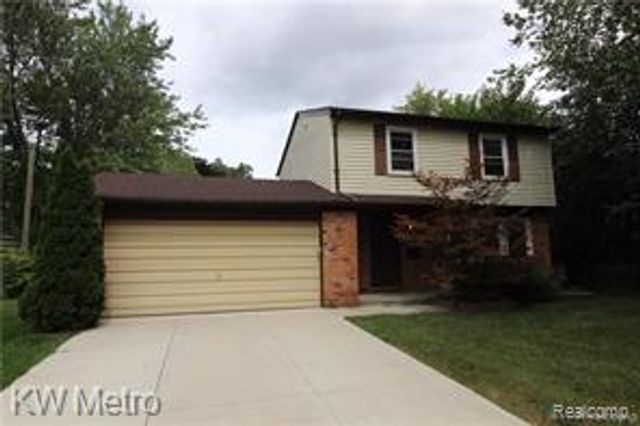 311 Woodlawn Avenue, Royal Oak, MI 48073