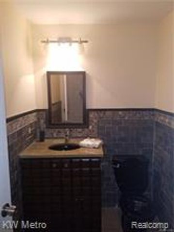 311 Woodlawn Avenue, Royal Oak, MI 48073
