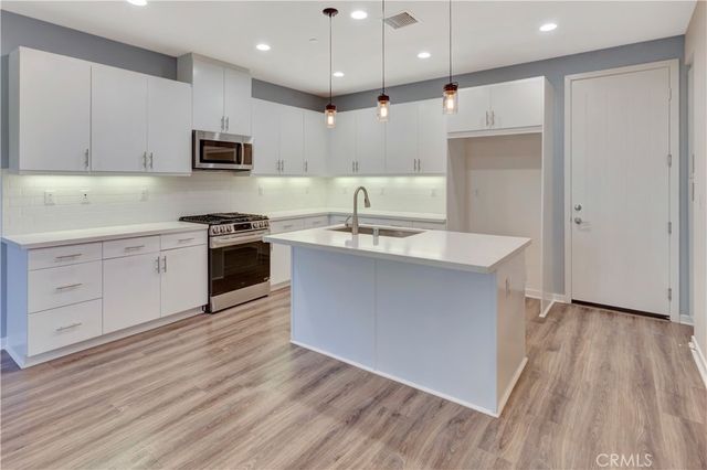 76 Finch, Lake Forest, CA 92630