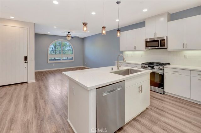 76 Finch, Lake Forest, CA 92630