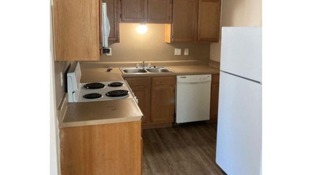 516 Laredo, Navasota, TX 77868