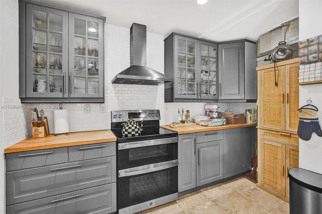 1165 99th St 2, Bay Harbor Islands, FL 33154