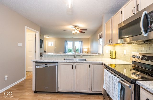 2037 Fullwood Drive, Brownsburg, IN 46112