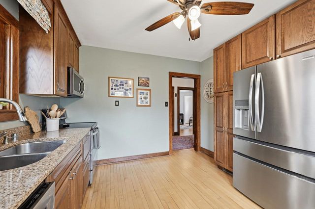 4030 N Larkin STREET, Shorewood, WI 53211