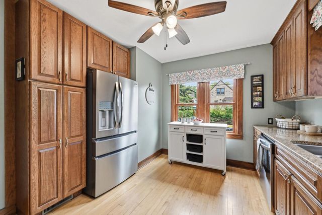 4030 N Larkin STREET, Shorewood, WI 53211