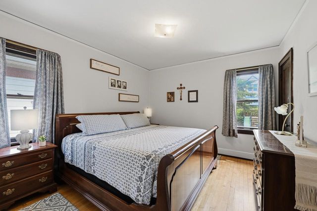 4030 N Larkin STREET, Shorewood, WI 53211