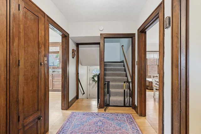 4030 N Larkin STREET, Shorewood, WI 53211