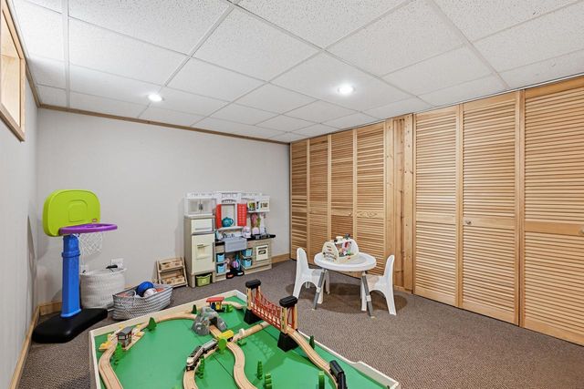 4030 N Larkin STREET, Shorewood, WI 53211