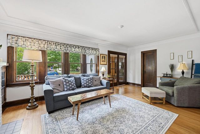 4030 N Larkin STREET, Shorewood, WI 53211
