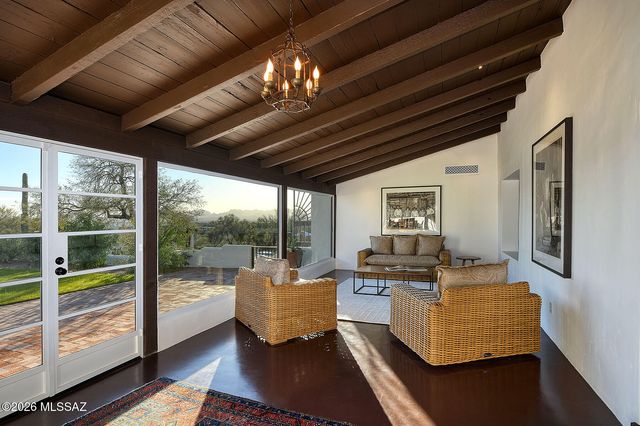 5055 N Calle La Vela, Tucson, AZ 85718