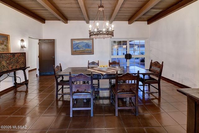 5055 N Calle La Vela, Tucson, AZ 85718