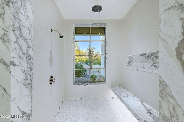 5055 N Calle La Vela, Tucson, AZ 85718
