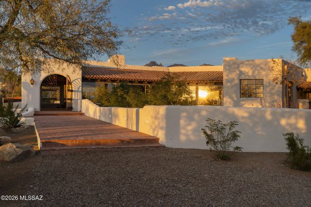 5055 N Calle La Vela, Tucson, AZ 85718