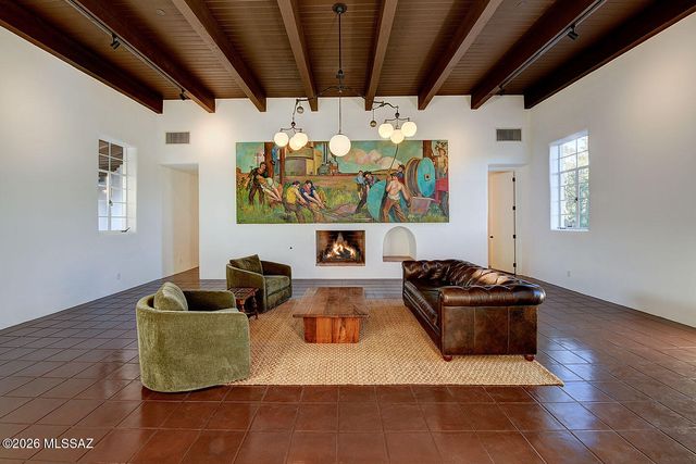 5055 N Calle La Vela, Tucson, AZ 85718