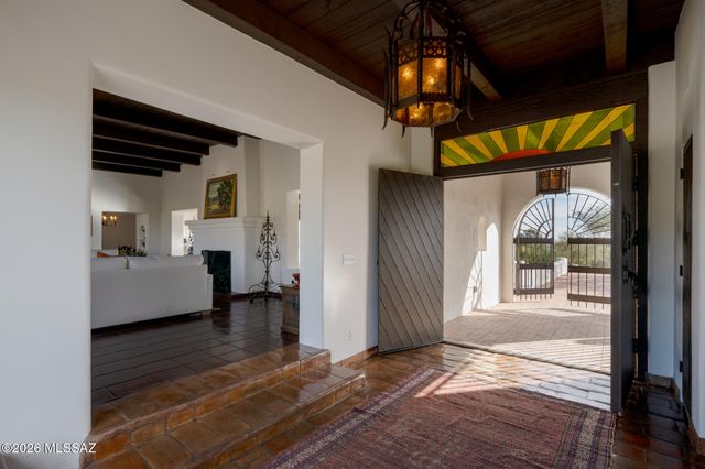 5055 N Calle La Vela, Tucson, AZ 85718