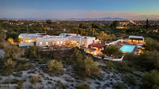 5055 N Calle La Vela, Tucson, AZ 85718