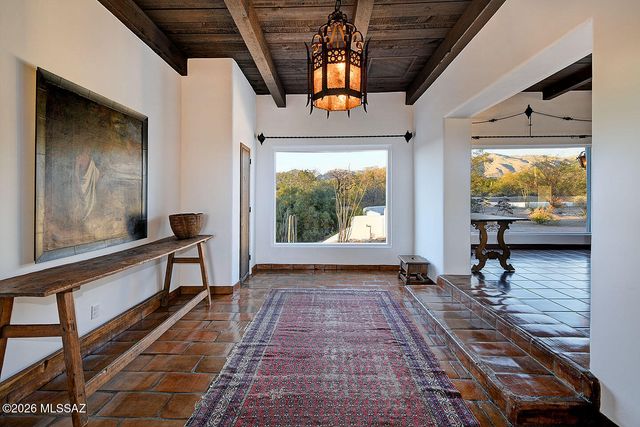 5055 N Calle La Vela, Tucson, AZ 85718