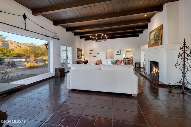 5055 N Calle La Vela, Tucson, AZ 85718