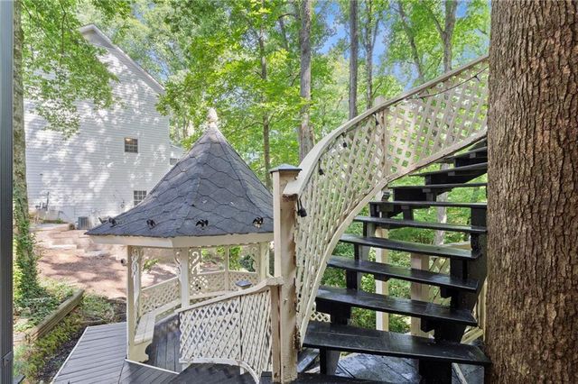 2312 Woodsfield Court NE, Marietta, GA 30062