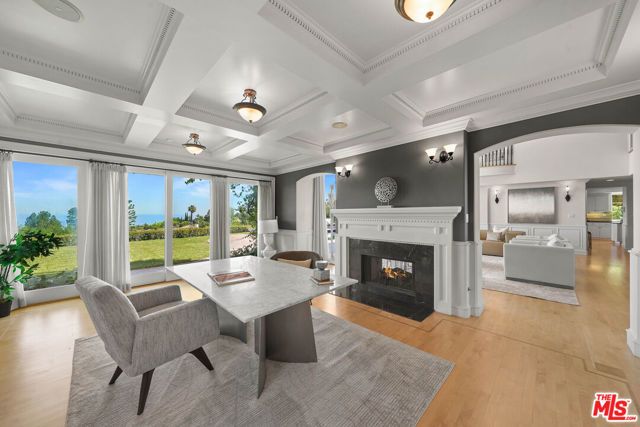 10814 Savona Road, Los Angeles, CA 90077