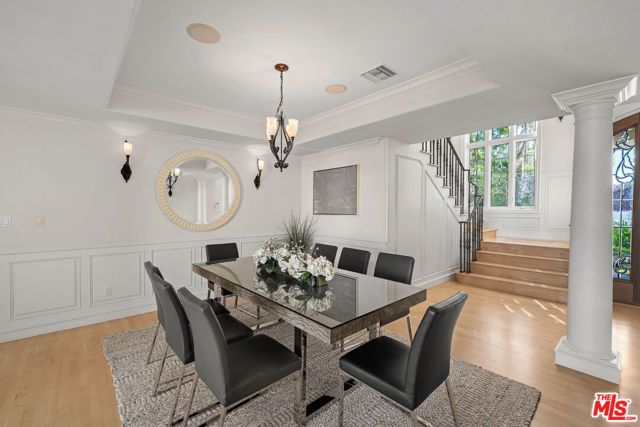 10814 Savona Road, Los Angeles, CA 90077