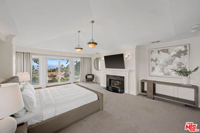 10814 Savona Road, Los Angeles, CA 90077