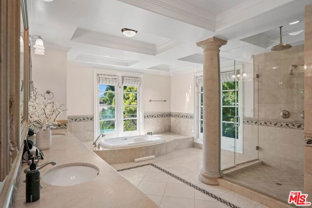 10814 Savona Road, Los Angeles, CA 90077